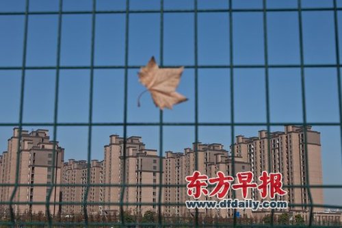 70大中城市房价9月停涨 个别开发商顶不住了